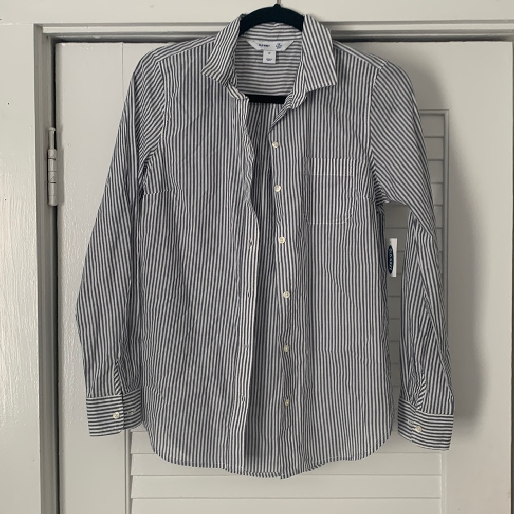 Old Navy classic button shirt
